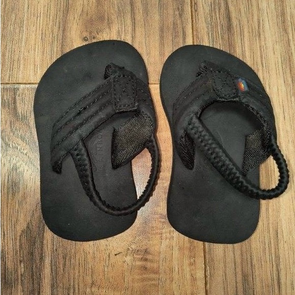 Rainbow Black unisex Flip Flops size 3/4 - Picture 1 of 2